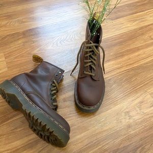 MADE IN ENGLAND Dr. Martens